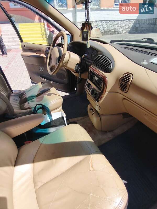 Chrysler Town  country (1997)