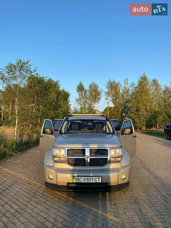 Dodge Nitro (2008)