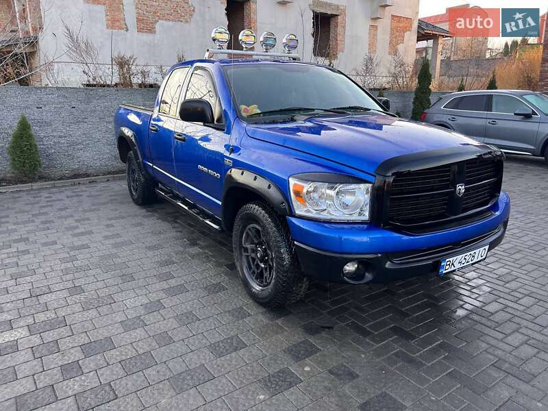 Dodge Ram-1500 (2007)