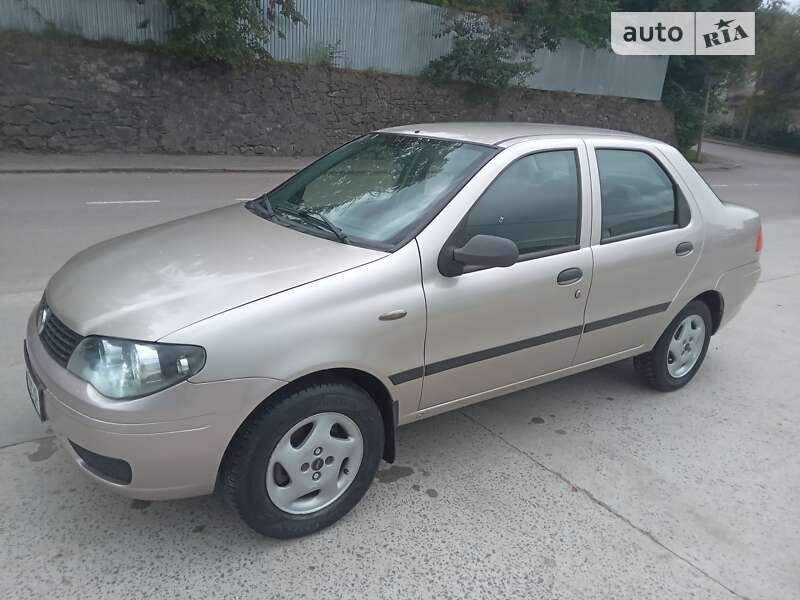 Fiat Albea (2010)