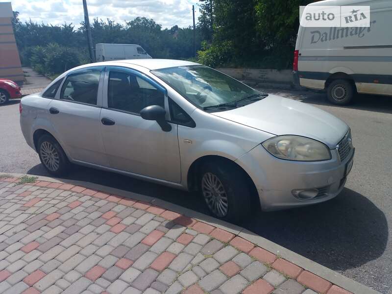 Fiat Linea (2012)