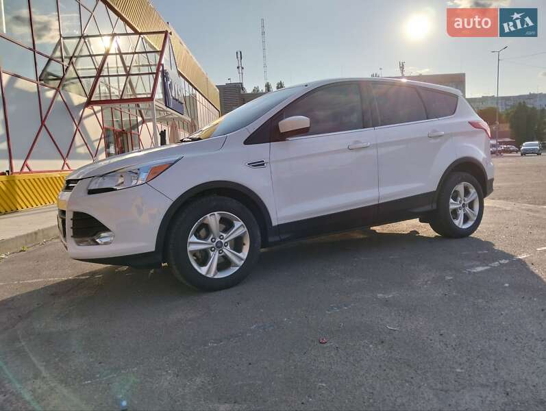 Ford Escape (2015)