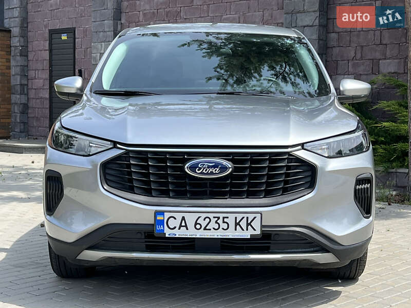 Ford Escape (2023)