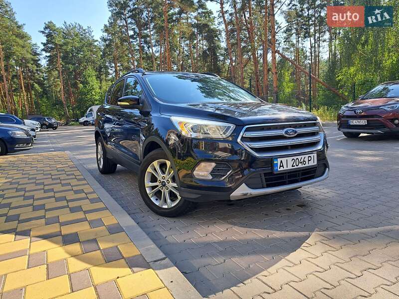 Ford Escape (2016)