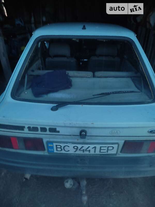 Ford Escort (1986)