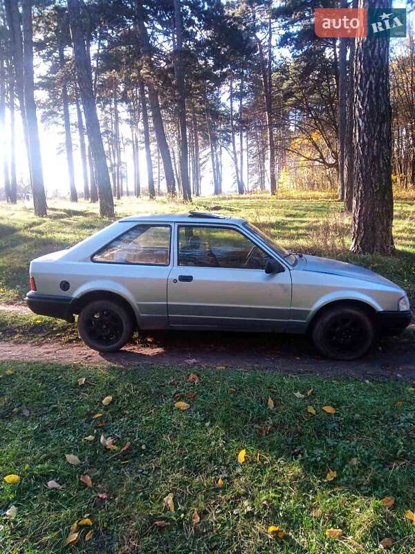 Ford Escort (1987)