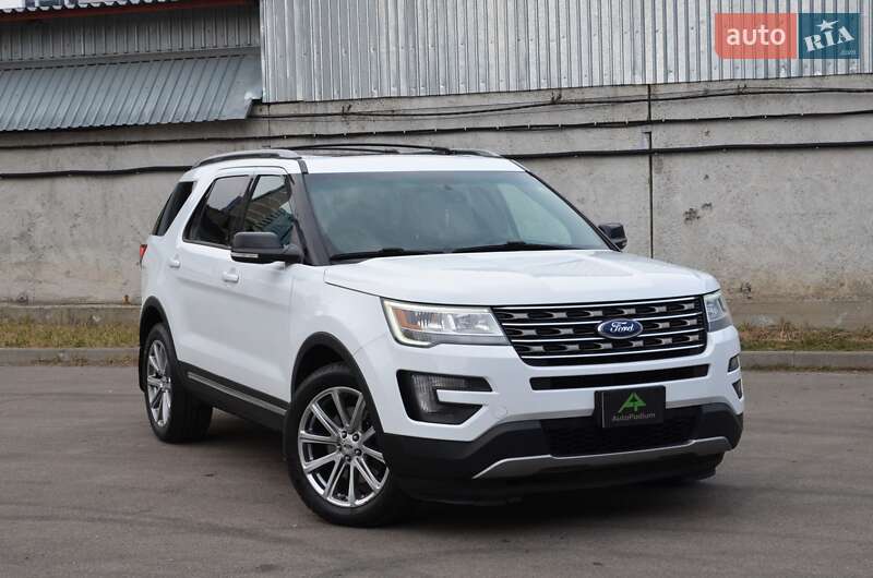 Ford Explorer (2015)
