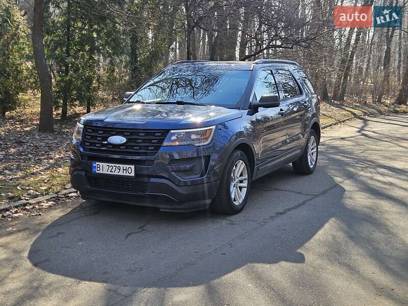 Ford Explorer (2016)