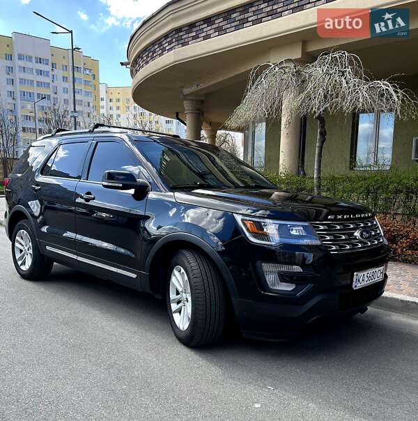 Ford Explorer (2016)