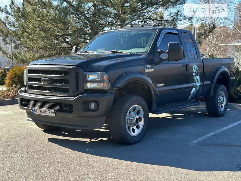 Ford F-350 (2005)