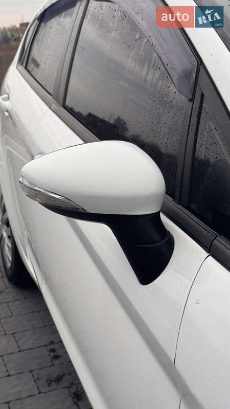 Ford Fiesta (2012)
