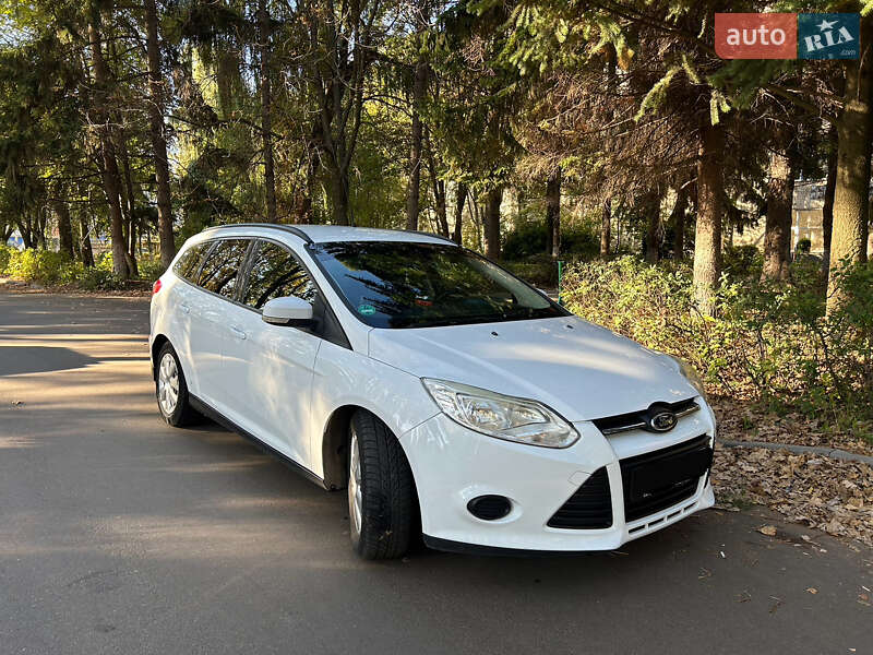 Ford Focus (2012)