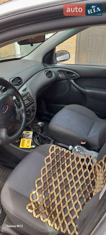 Ford Focus (2004)