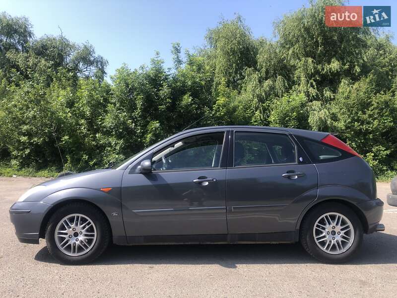 Ford Focus (2003)