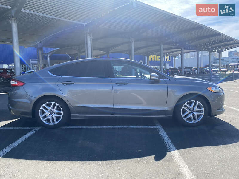 Ford Fusion (2014)
