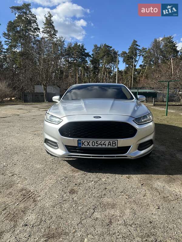 Ford Fusion (2015)