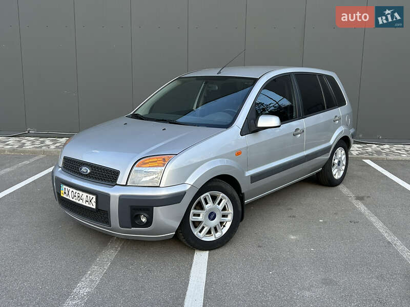 Ford Fusion (2006)