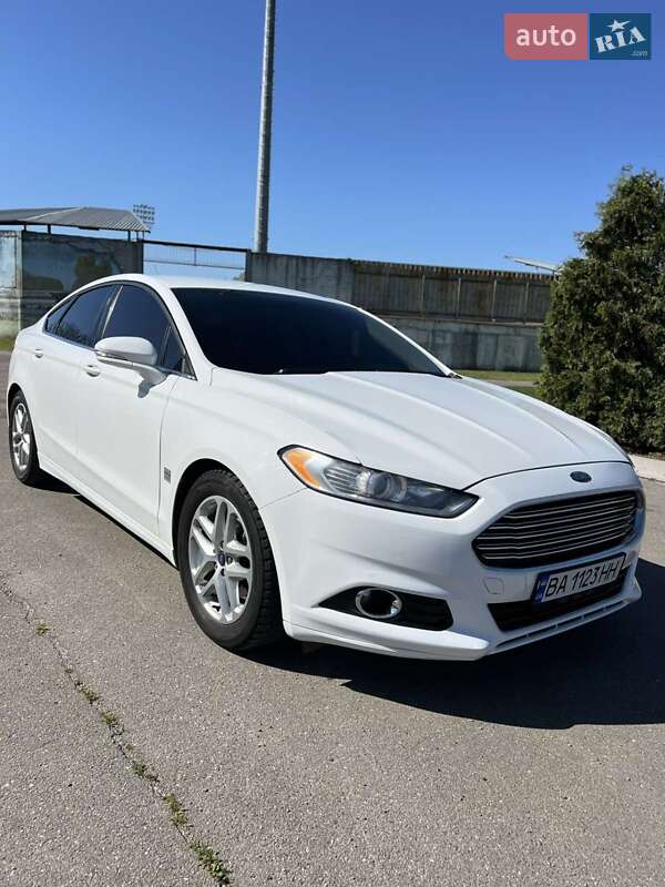 Ford Fusion (2015)