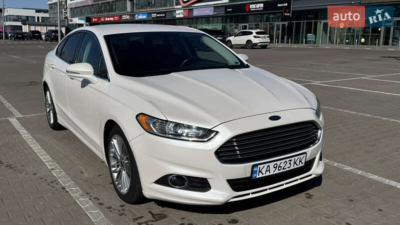Ford Fusion (2014)