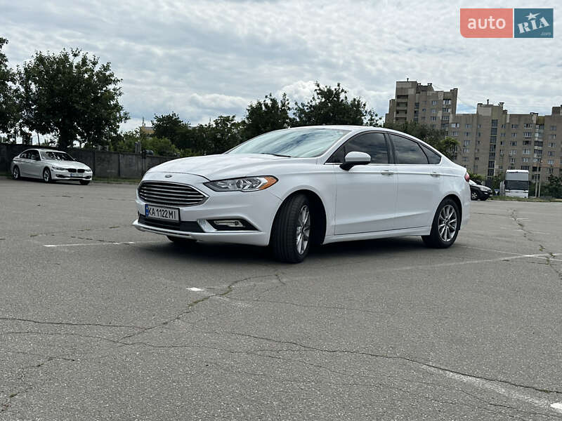 Ford Fusion (2016)
