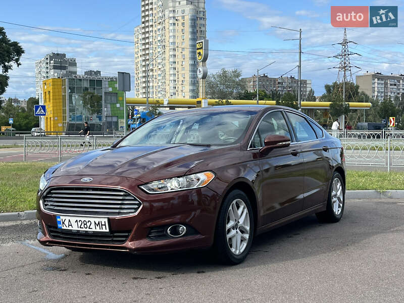 Ford Fusion (2015)