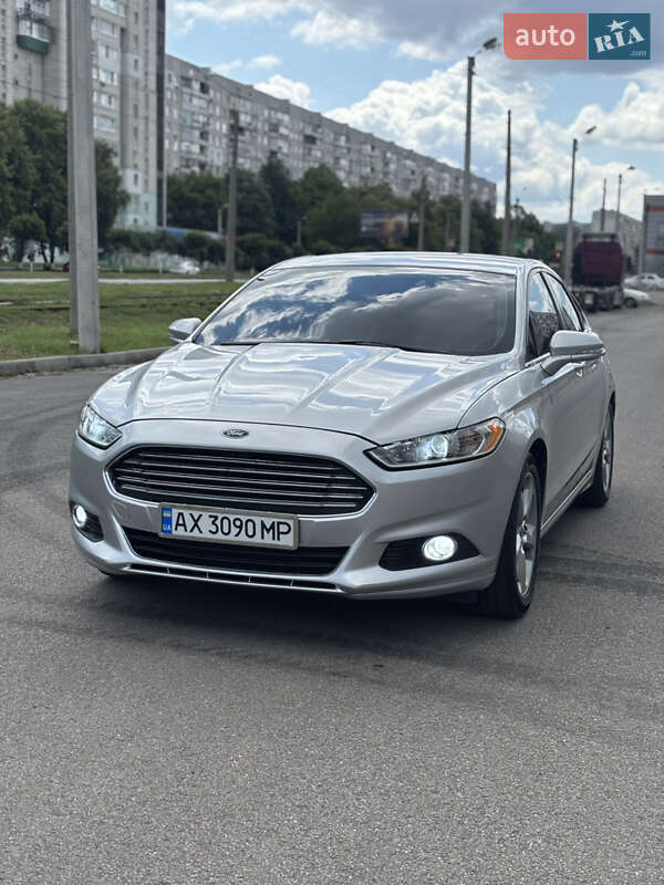 Ford Fusion (2013)