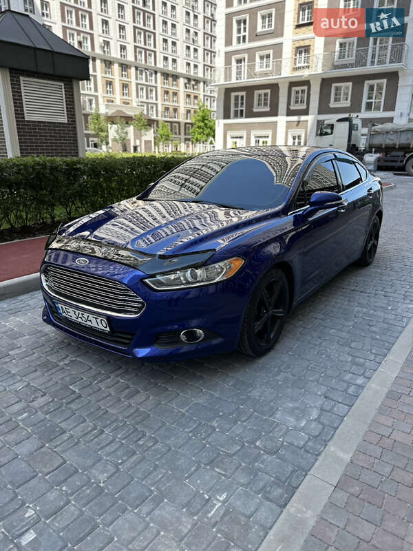 Ford Fusion (2016)