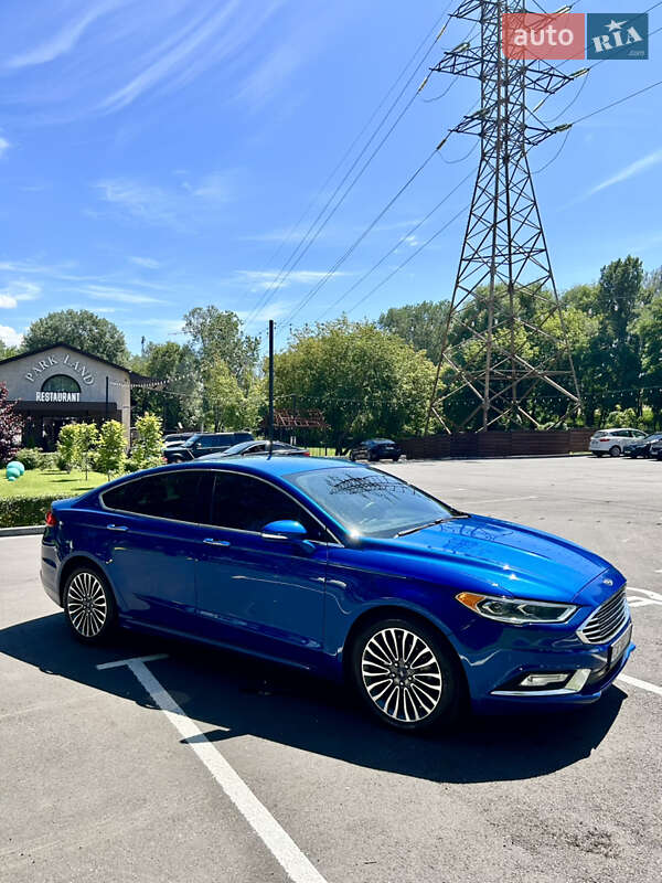 Ford Fusion (2016)