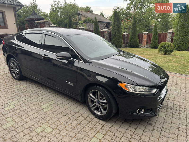 Ford Fusion (2014)