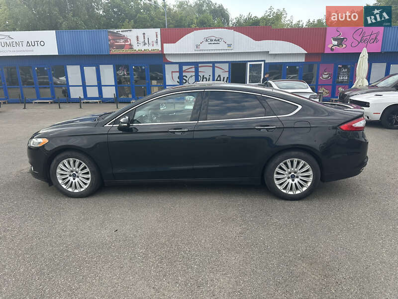 Ford Fusion (2013)