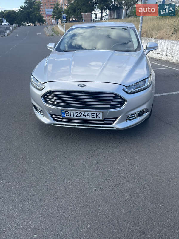 Ford Fusion (2013)