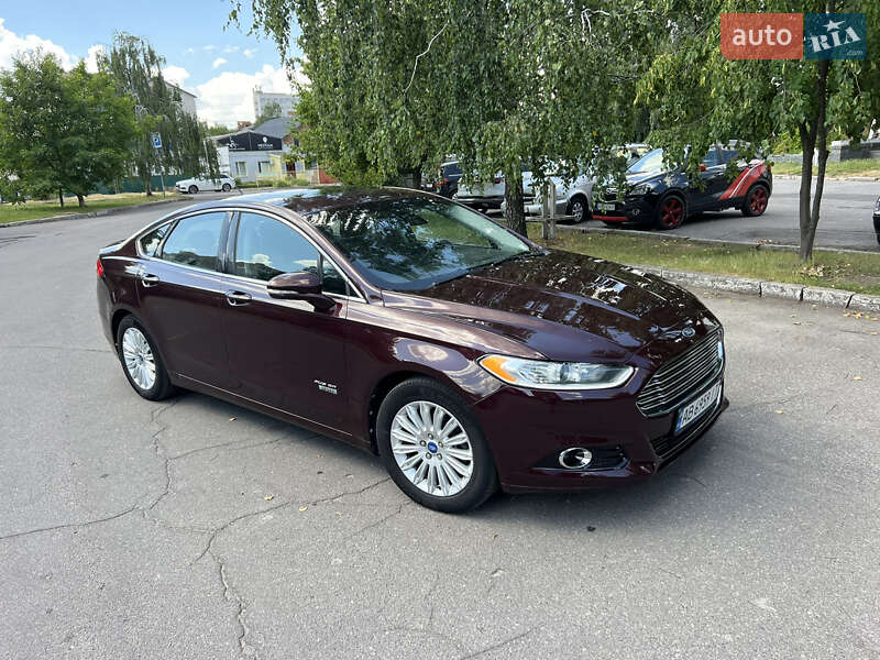 Ford Fusion (2013)