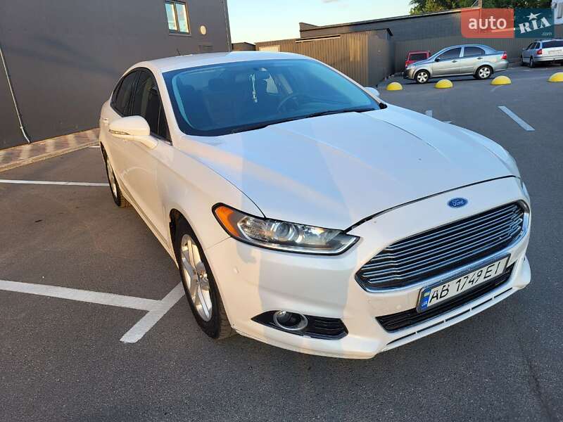 Ford Fusion (2015)