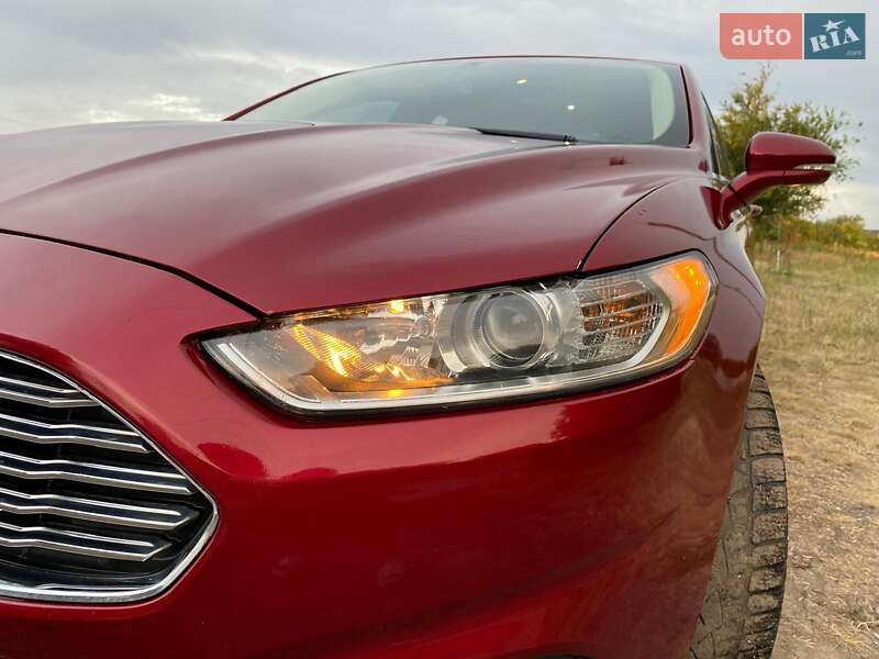 Ford Fusion (2013)