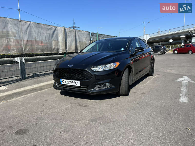 Ford Fusion (2015)