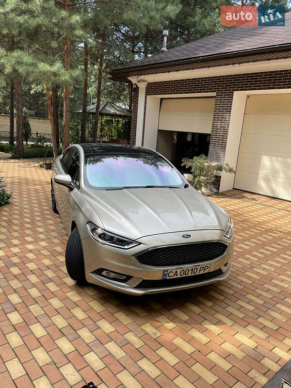 Ford Fusion (2017)