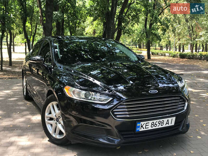 Ford Fusion (2015)
