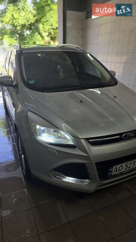 Ford Kuga (2014)