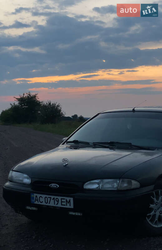 Ford Mondeo (1993)