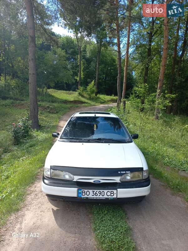 Ford Mondeo (1993)