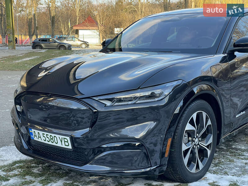 Ford Mustang mach-e (2022)