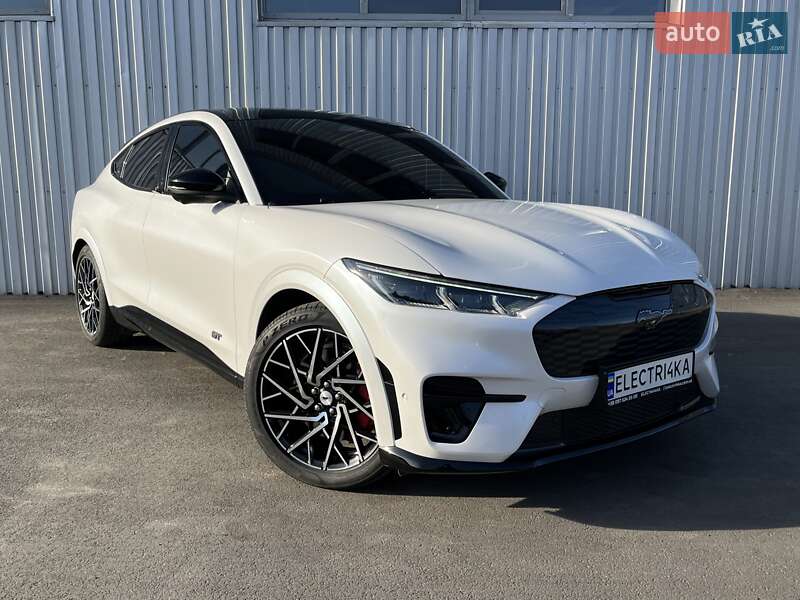 Ford Mustang mach-e (2022)