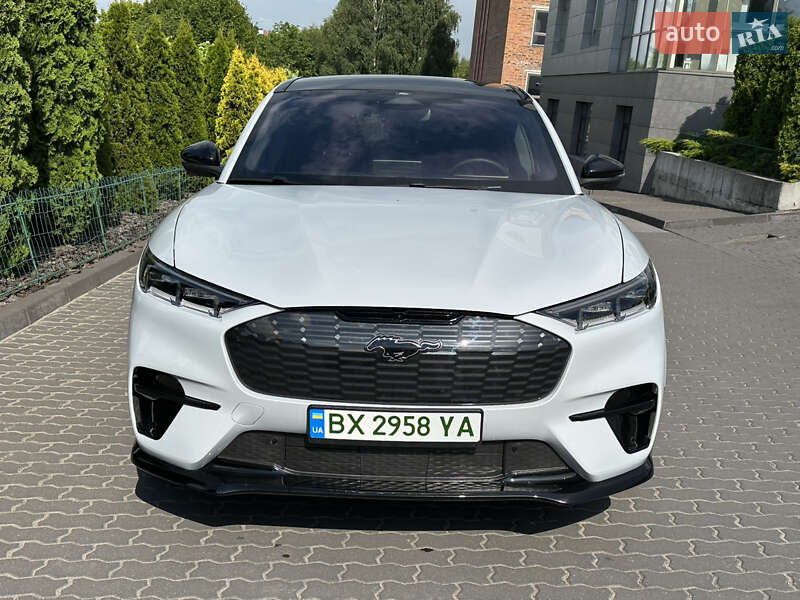Ford Mustang mach-e (2022)