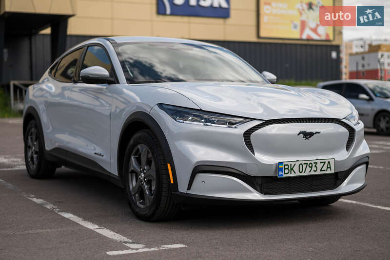 Ford Mustang mach-e (2021)