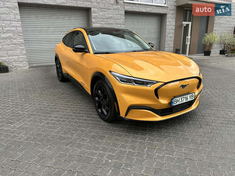Ford Mustang mach-e (2022)