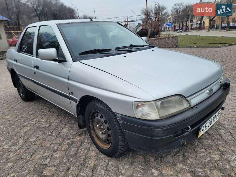 Ford Orion (1992)