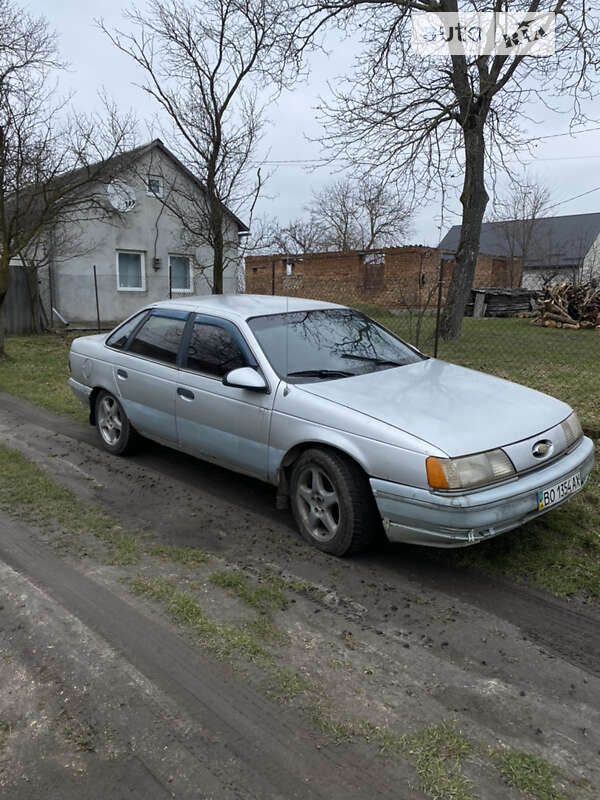 Ford Taurus (1989)