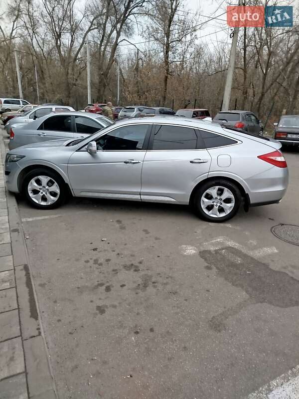 Honda Crosstour (2011)