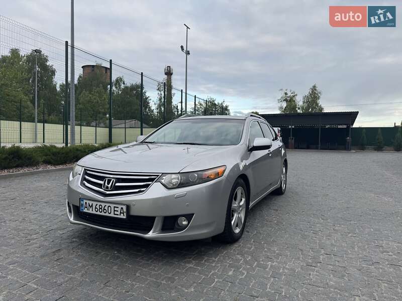 Honda Accord (2011)