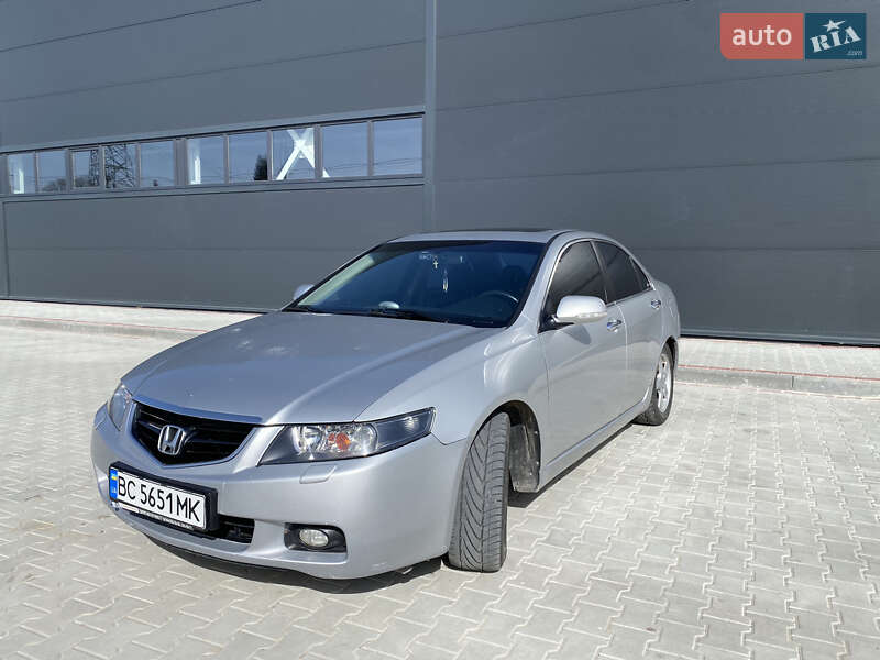 Honda Accord (2005)